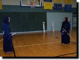 Standing in shizentai